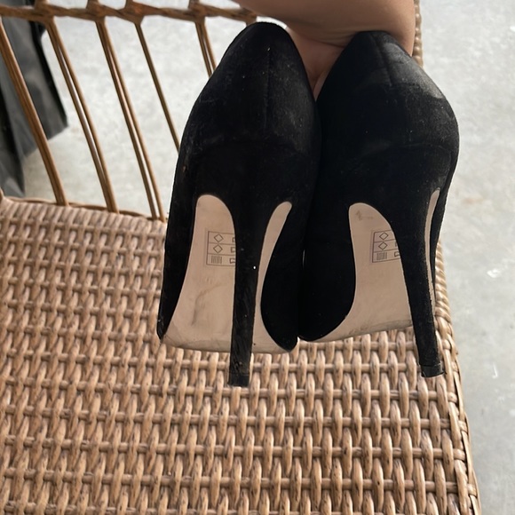 Call it Spring Pointy Heels - Picture 4 of 4